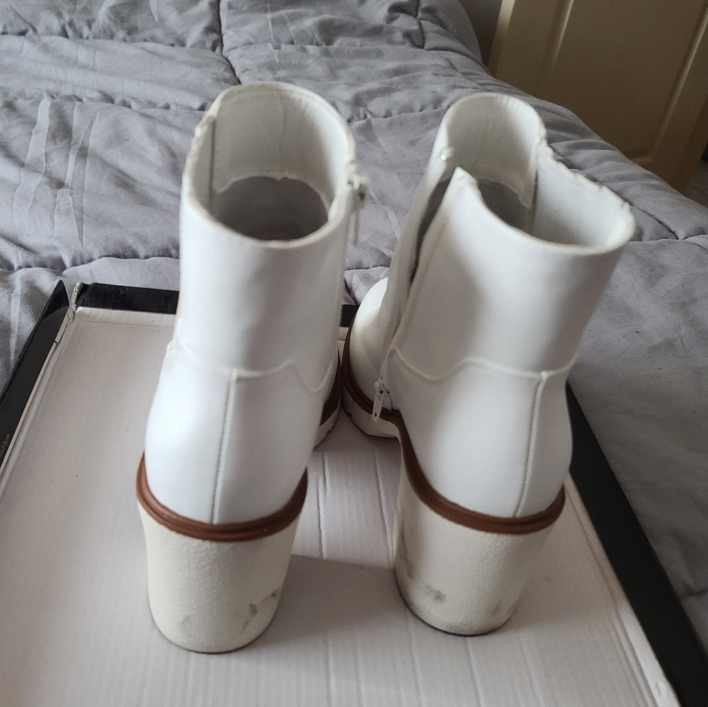 Booties - Picture 3 of 4